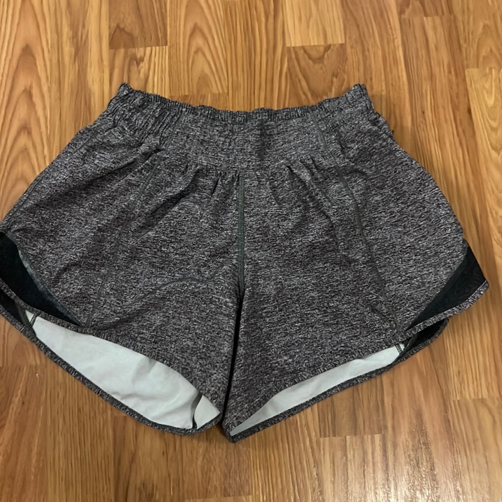 size 6 4 inch lululemon hotty hots (nothing wrong with them there just to big)